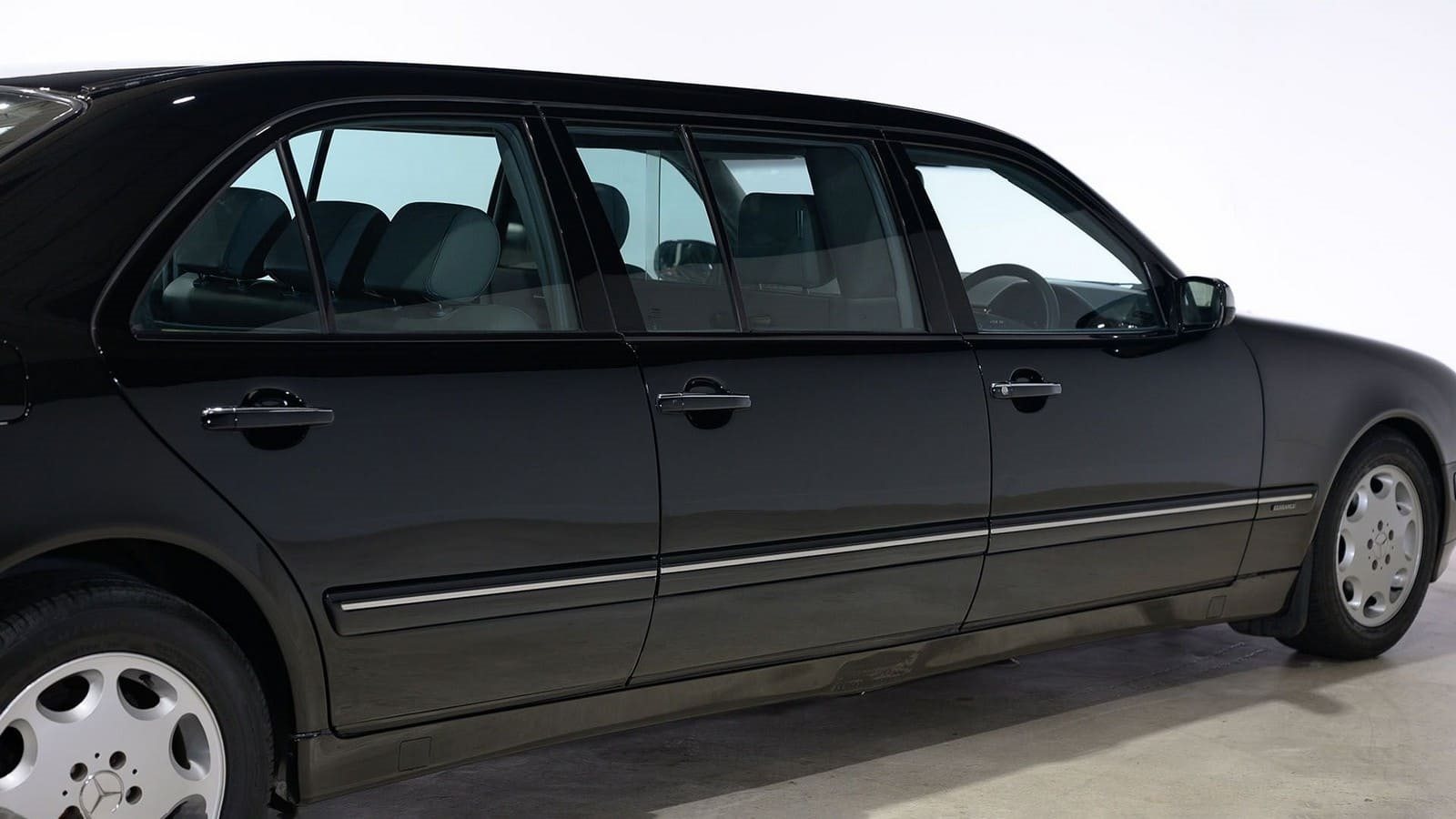MERCEDES-BENZ E 280 LIMOUSINE, foto 19