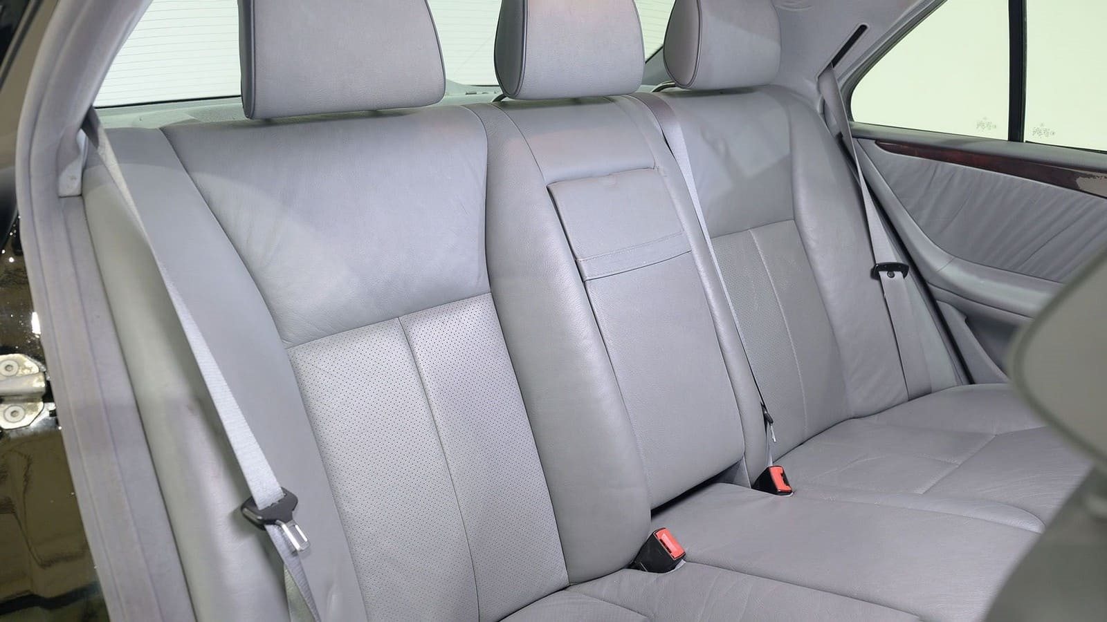 MERCEDES-BENZ E 280 LIMOUSINE, foto 31