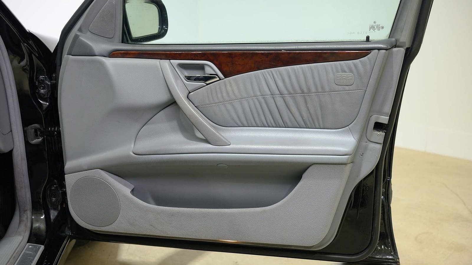 MERCEDES-BENZ E 280 LIMOUSINE, foto 34
