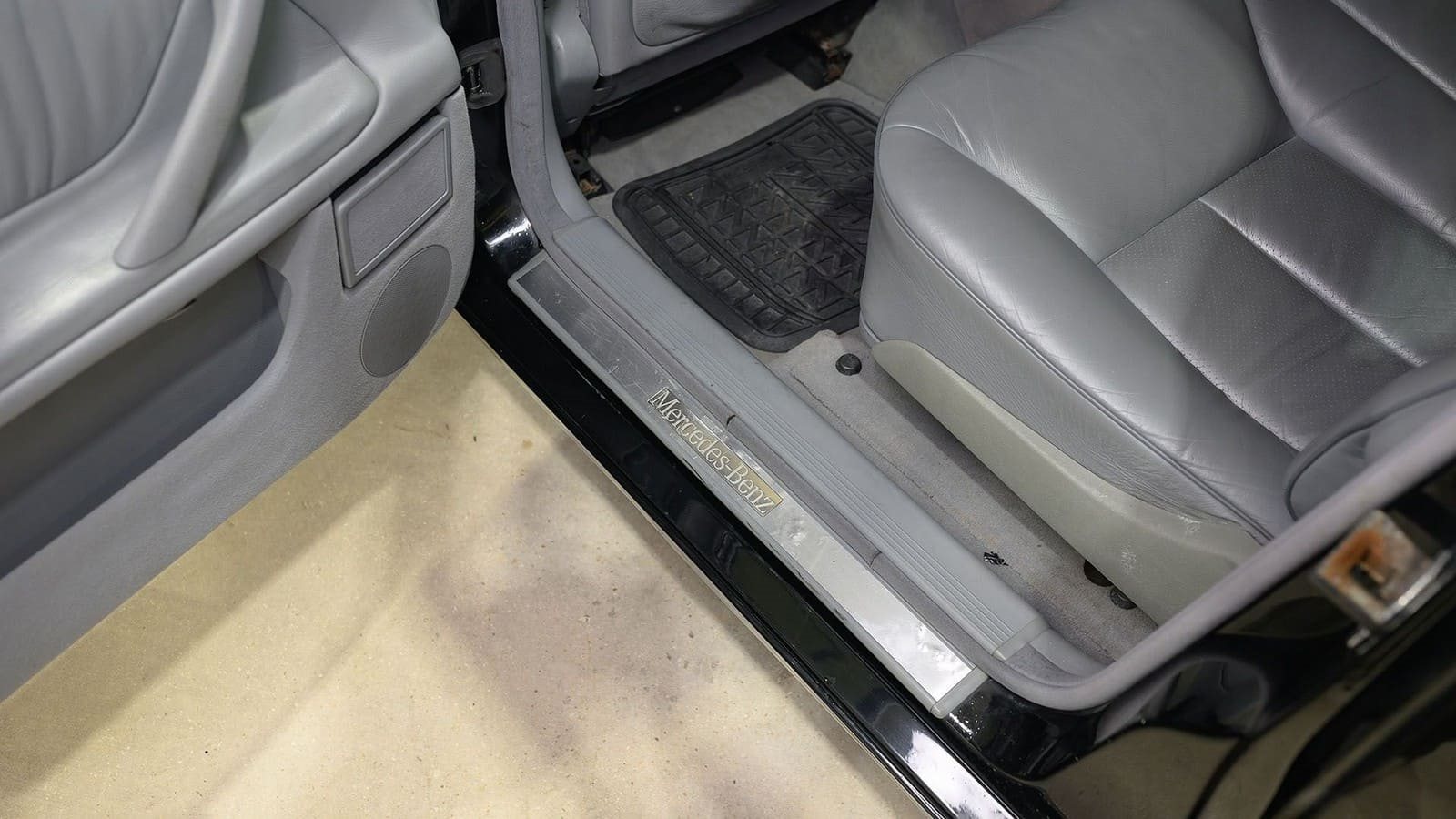 MERCEDES-BENZ E 280 LIMOUSINE, foto 40