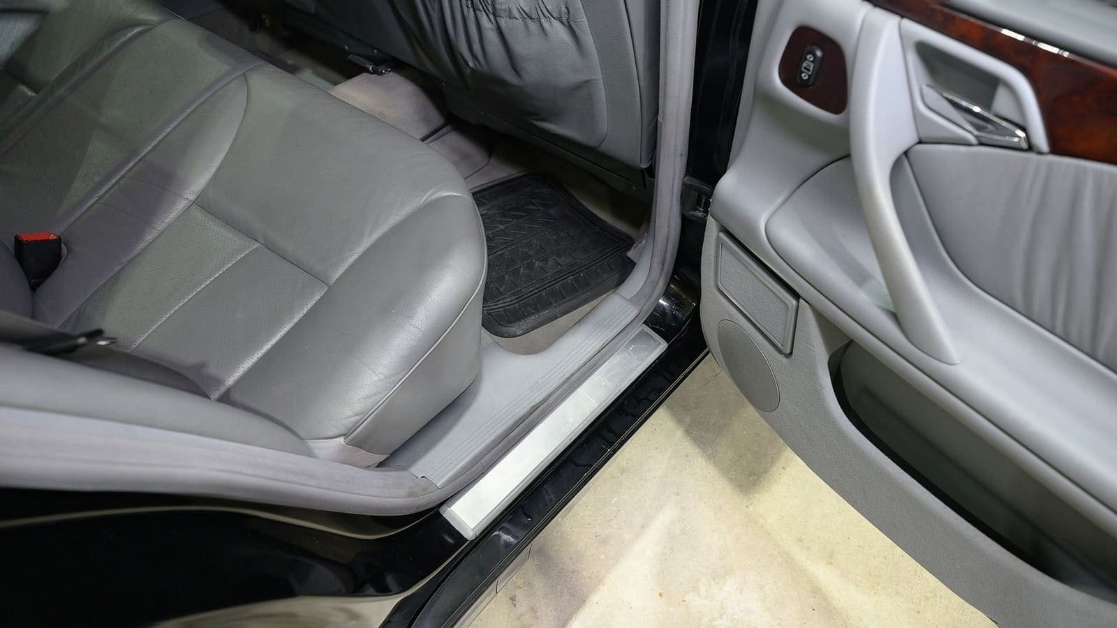 MERCEDES-BENZ E 280 LIMOUSINE, foto 42
