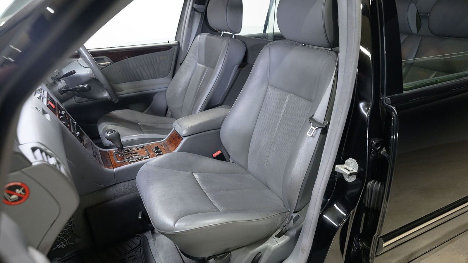 MERCEDES-BENZ E 280 LIMOUSINE, foto 47