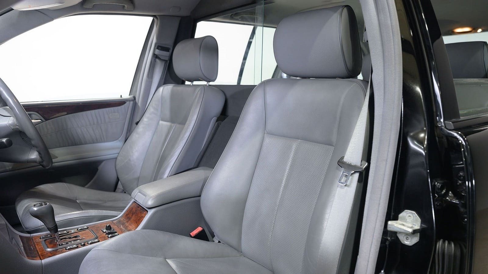 MERCEDES-BENZ E 280 LIMOUSINE, foto 48