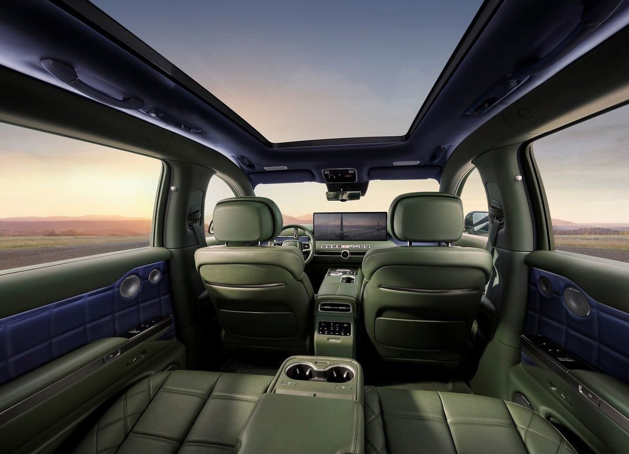 2027 - GENESIS GV90, foto 19