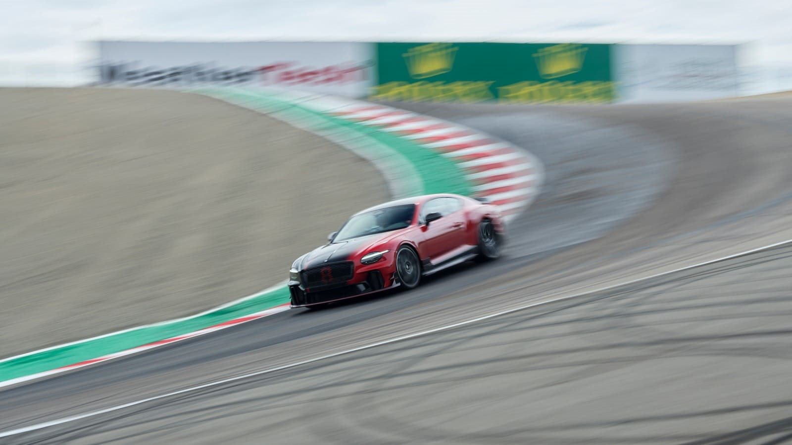 2027 - BENTLEY CONTINENTAL GT SUPERSPORTS DRAGON RED, foto 8