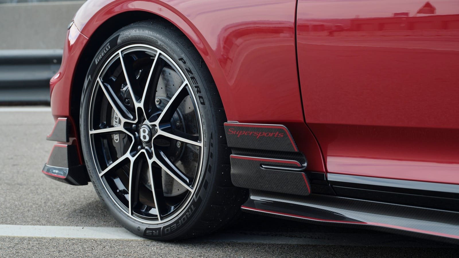 2027 - BENTLEY CONTINENTAL GT SUPERSPORTS DRAGON RED, foto 13