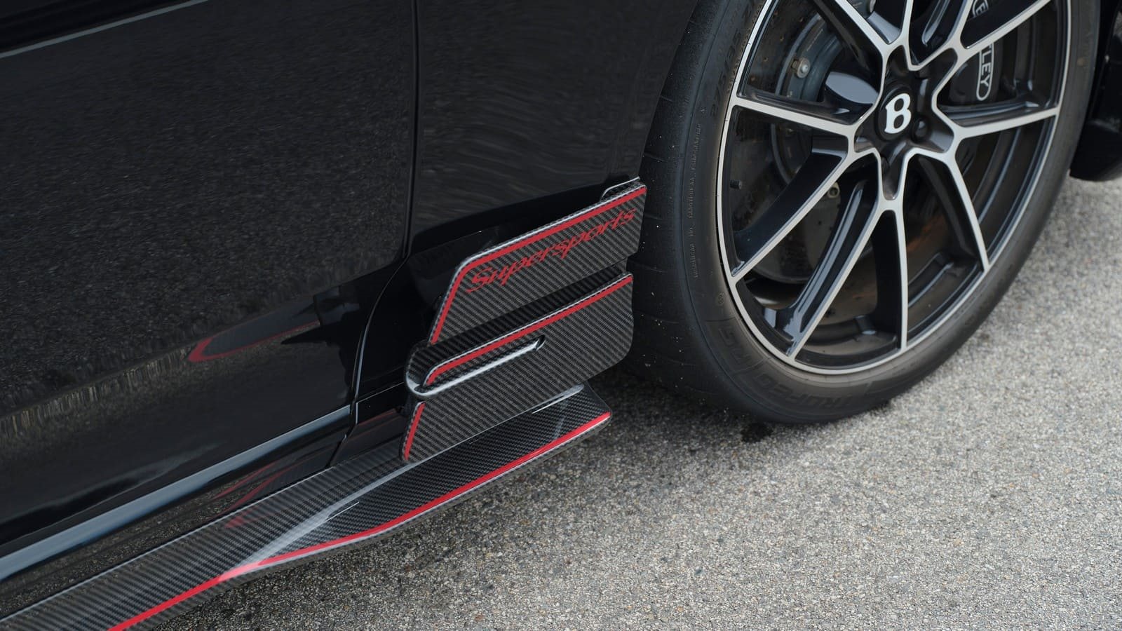 2027 - BENTLEY CONTINENTAL GT SUPERSPORTS DRAGON RED, foto 17