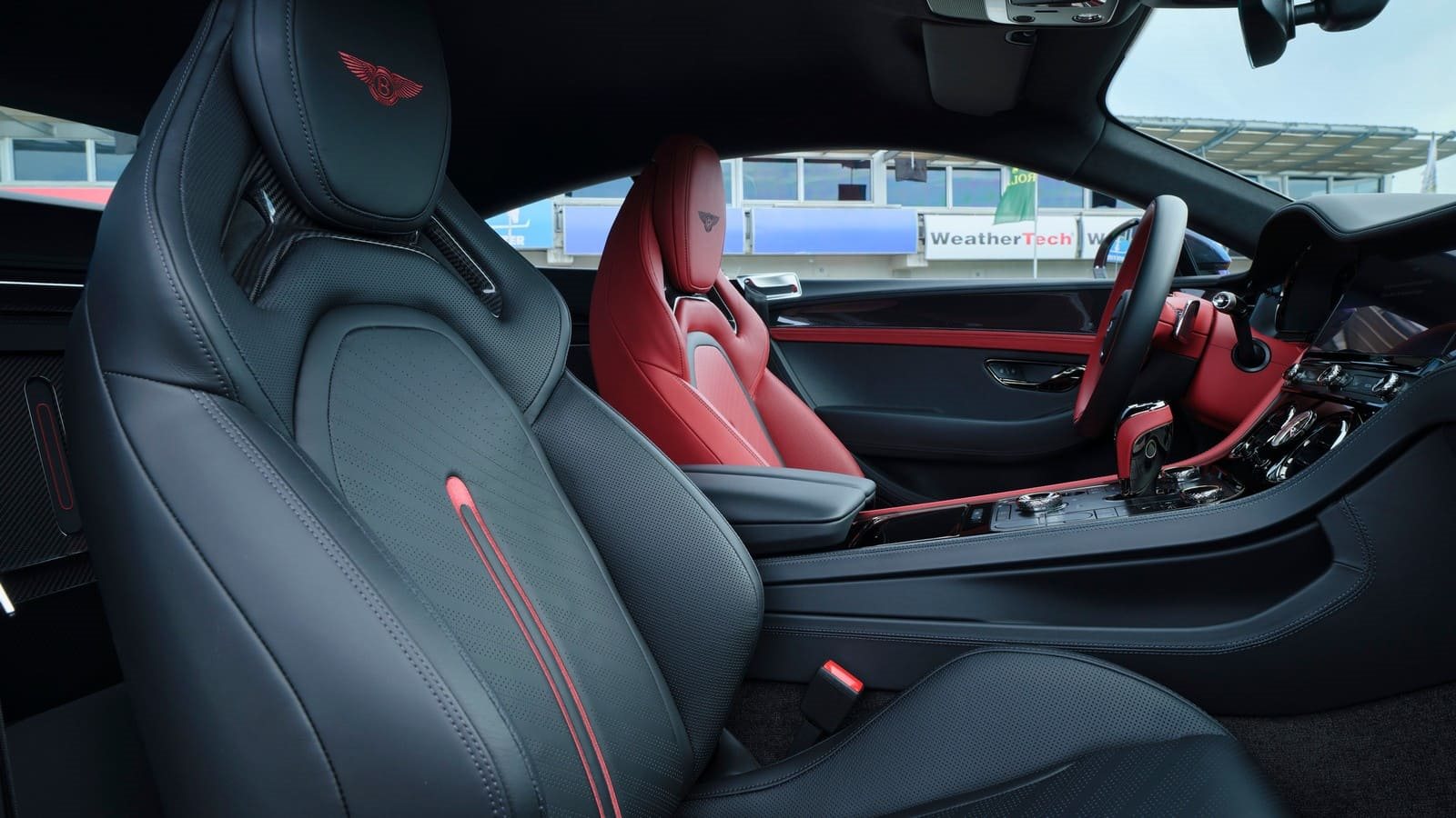 2027 - BENTLEY CONTINENTAL GT SUPERSPORTS DRAGON RED, foto 19