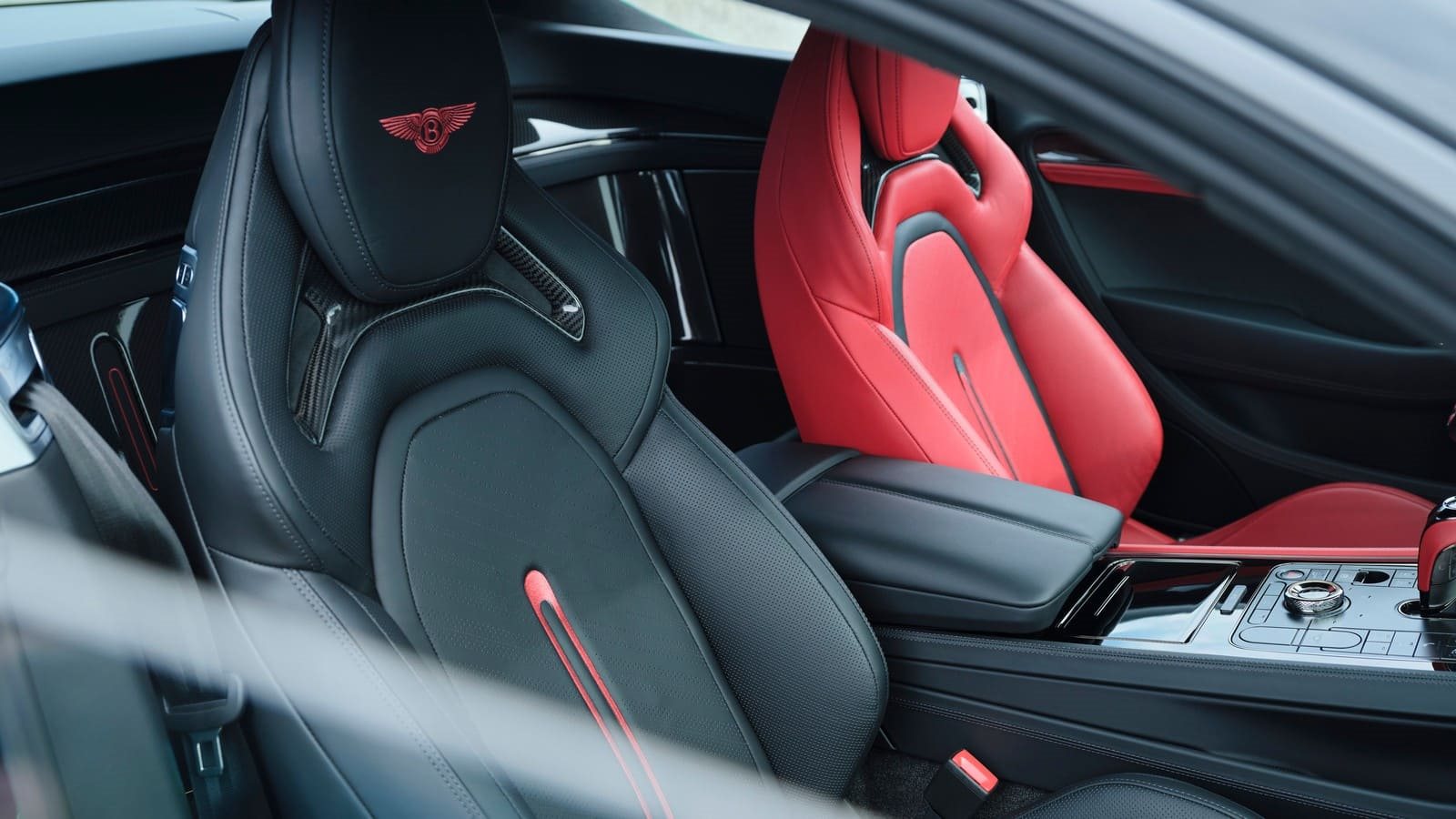 2027 - BENTLEY CONTINENTAL GT SUPERSPORTS DRAGON RED, foto 21