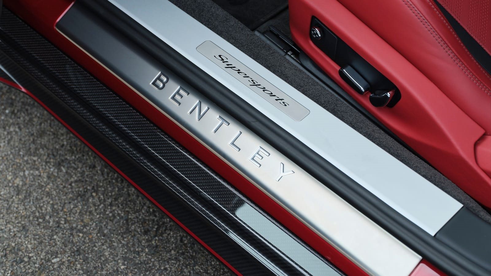2027 - BENTLEY CONTINENTAL GT SUPERSPORTS DRAGON RED, foto 27