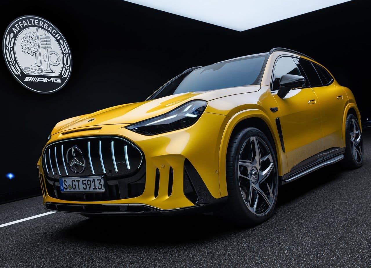 2027 - MERCEDES-AMG GT SUV, foto 25