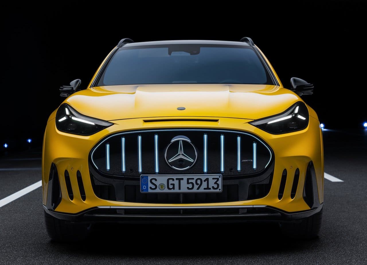 2027 - MERCEDES-AMG GT SUV, foto 30