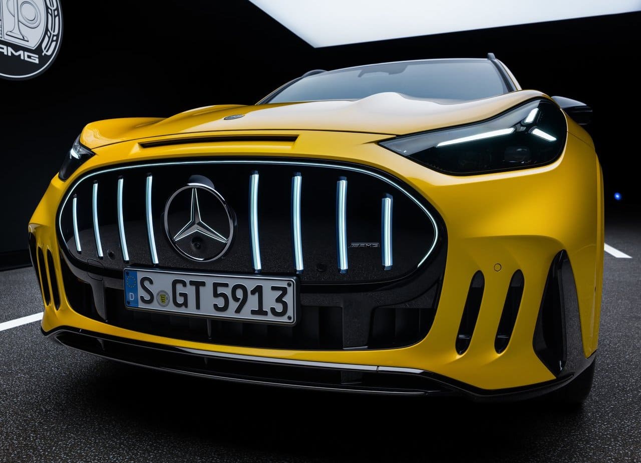 2027 - MERCEDES-AMG GT SUV, foto 31