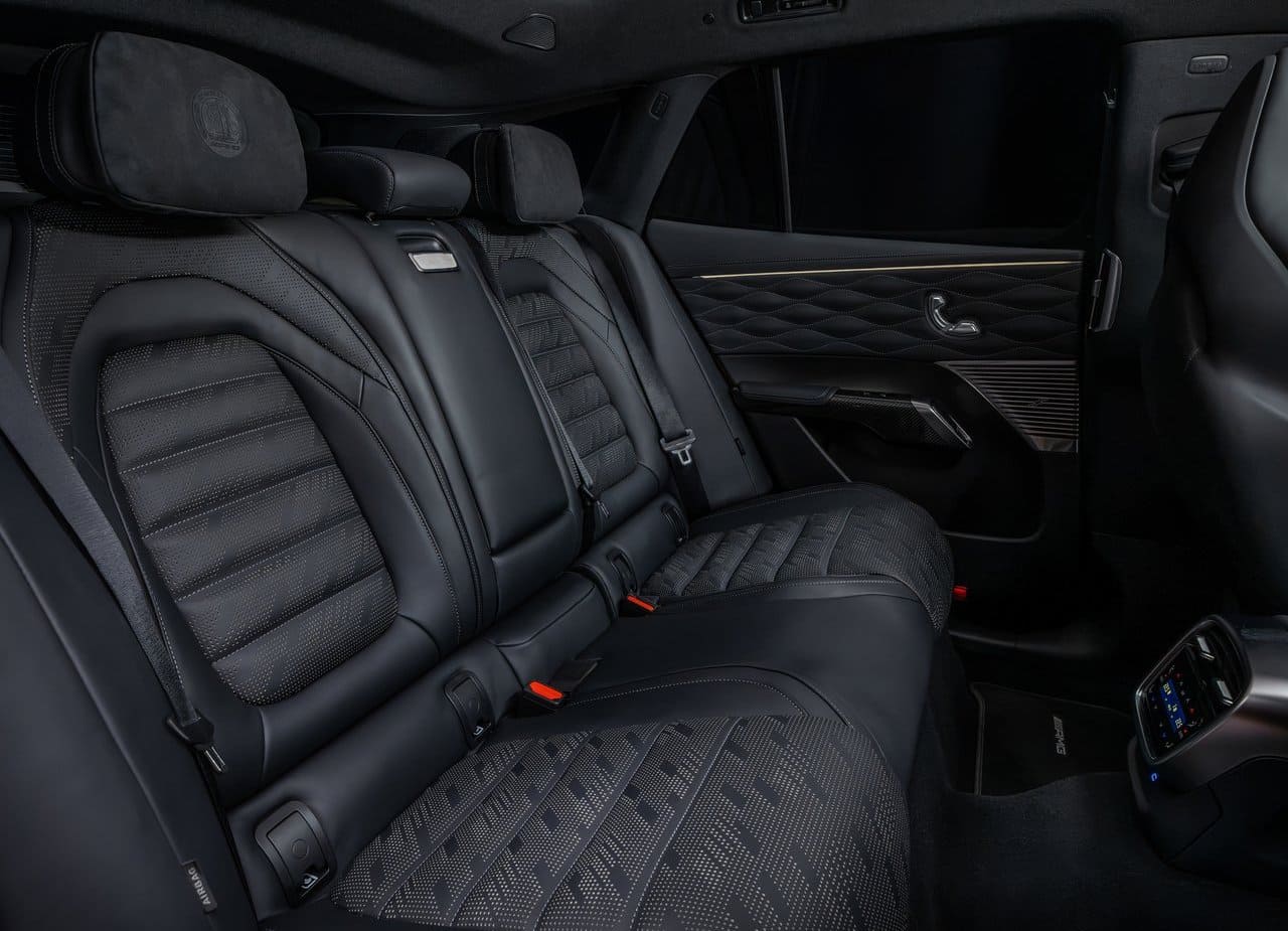 2027 - MERCEDES-AMG GT SUV, foto 44