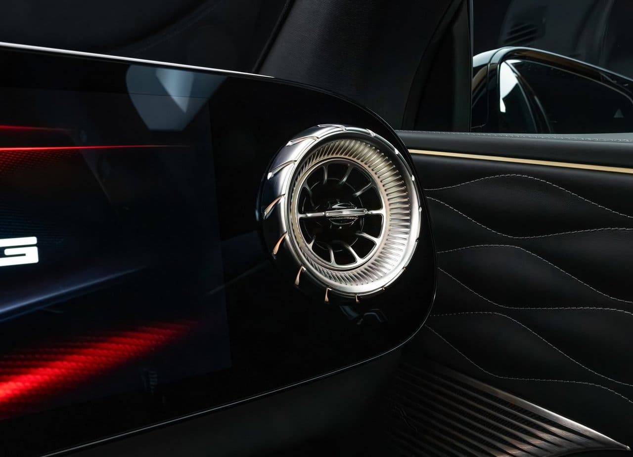 2027 - MERCEDES-AMG GT SUV, foto 50