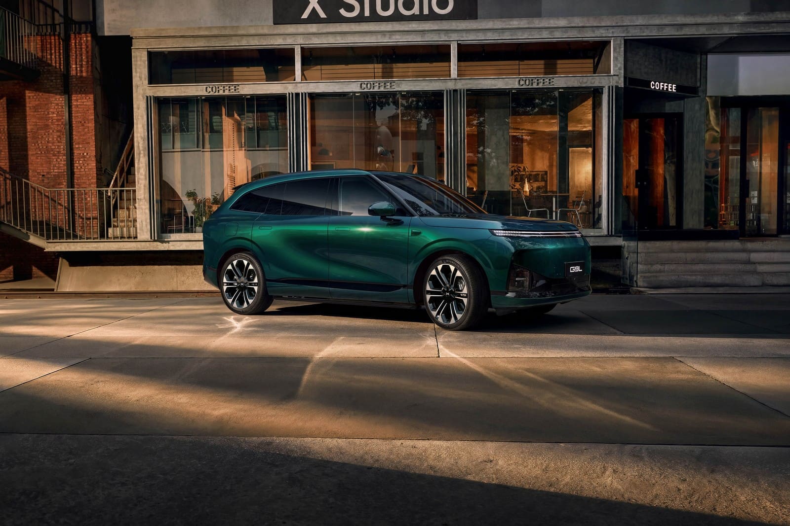 2027 - XPENG G9L, foto 1
