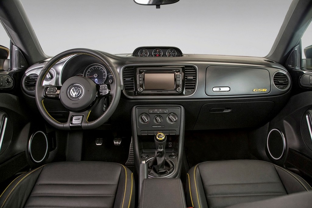 APENAS 3.500 CARROS EM TODO O MUNDO: A VOLKSWAGEN EXPÕE NOVO FUSCA GSR NO SALÃO DE SÃO PAULO, foto 16