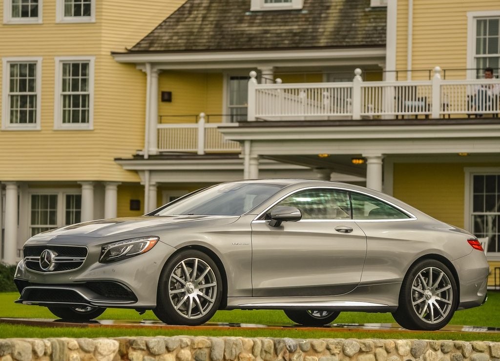 MERCEDES-AMG S 63 COUPE: CLASSE, ESPORTIVIDADE E POTÊNCIA, foto 12