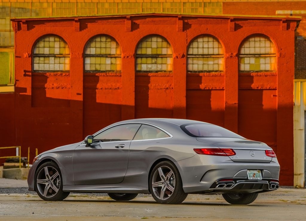 MERCEDES-AMG S 63 COUPE: CLASSE, ESPORTIVIDADE E POTÊNCIA, foto 21