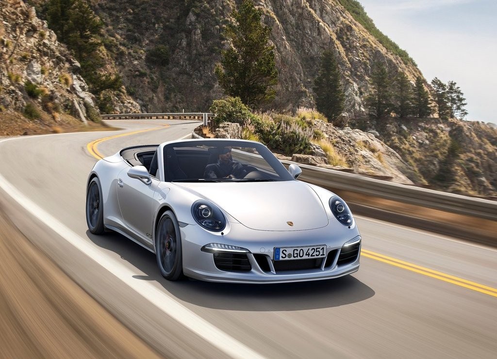 PORSCHE APRESENTA 911 CARRERA GTS COM 430 CV, foto 3