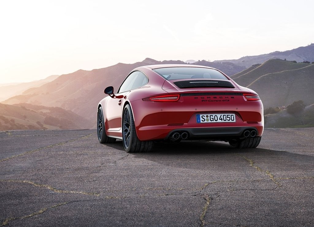 PORSCHE APRESENTA 911 CARRERA GTS COM 430 CV, foto 12
