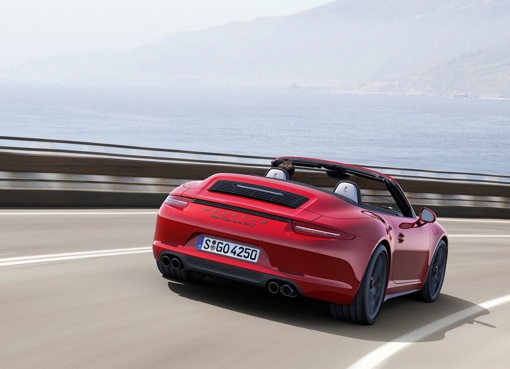 PORSCHE APRESENTA 911 CARRERA GTS COM 430 CV, foto 13
