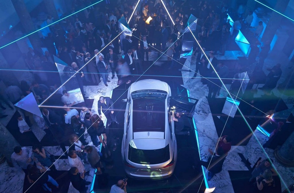 LEXUS PERSONALIZA NX PARA O ARTISTA WILL.I.AM, foto 13