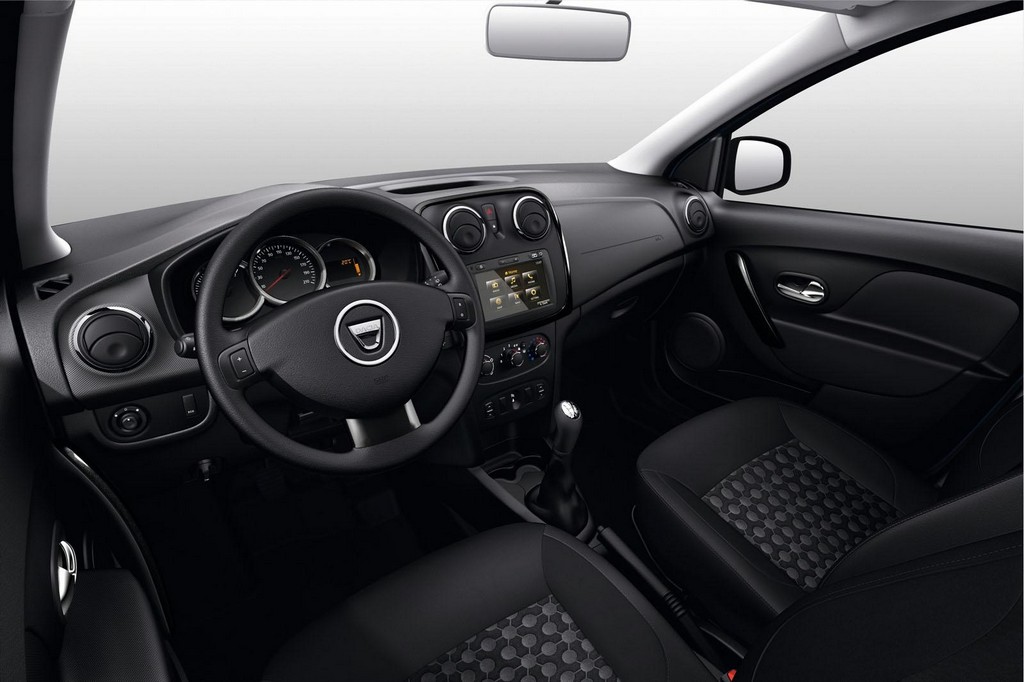 DACIA MOSTRARÁ O SANDERO BLACK TOUCH EM PARIS, foto 6