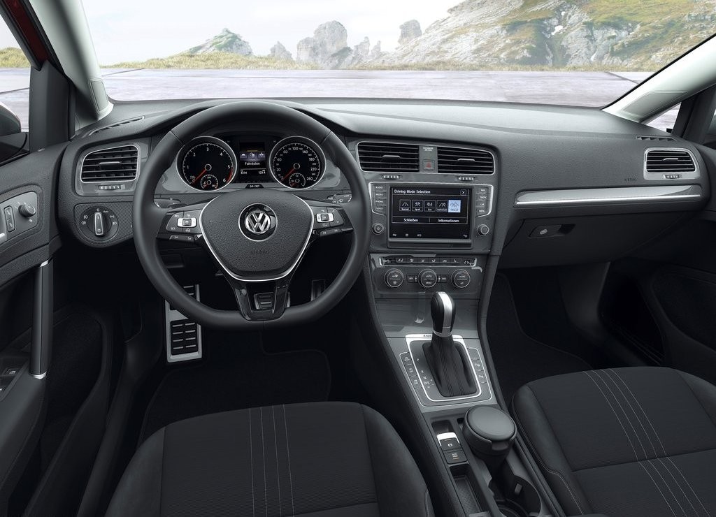 VOLKSWAGEN GOLF ALLTRACK CHEGA NO INÍCIO DE 2015, foto 8