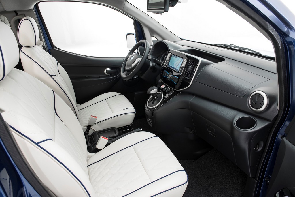 NISSAN EXIBE O MODELO 100% ELÉTRICO e-NV200 VIP NO SALÃO DE HANNOVER, NA ALEMANHA, foto 9