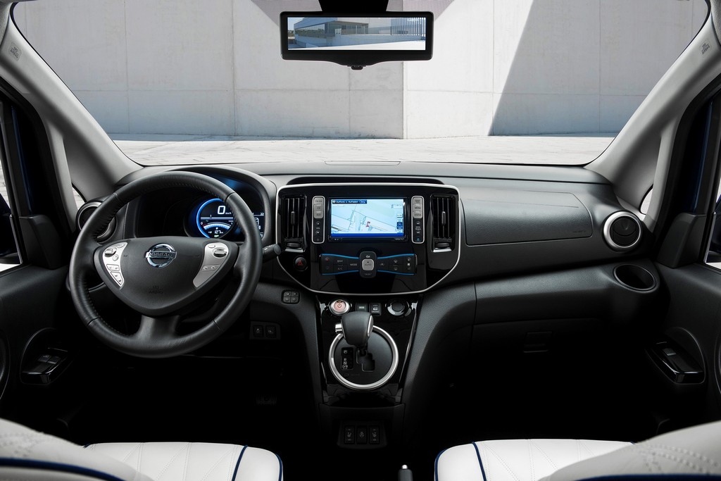NISSAN EXIBE O MODELO 100% ELÉTRICO e-NV200 VIP NO SALÃO DE HANNOVER, NA ALEMANHA, foto 10