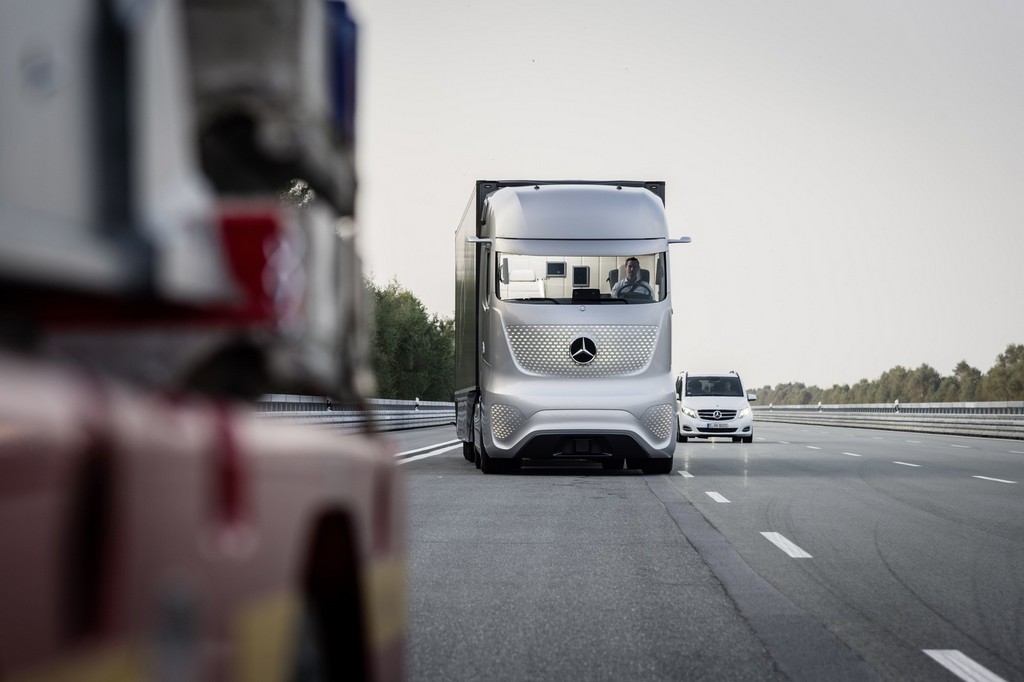 MERCEDES-BENZ FUTURE TRUCK 2025 – O CAMINHÃO DO FUTURO FAZ SUA ESTREIA MUNDIAL NO IAA, foto 48