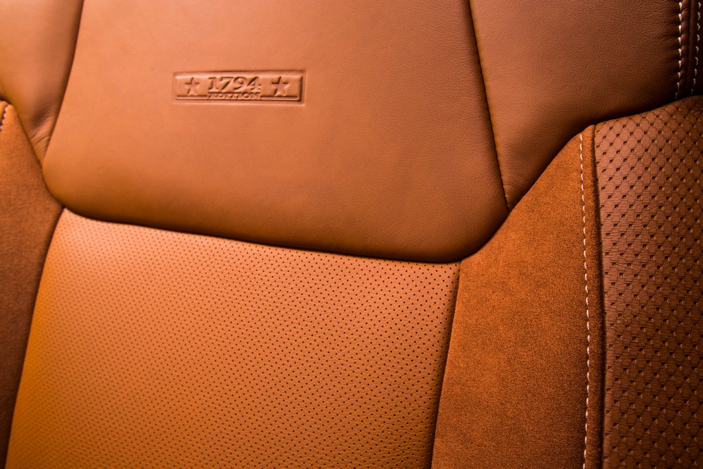 TOYOTA TUNDRA 2015: COMBINAÇÃO DE GARRA E LUXO, foto 9