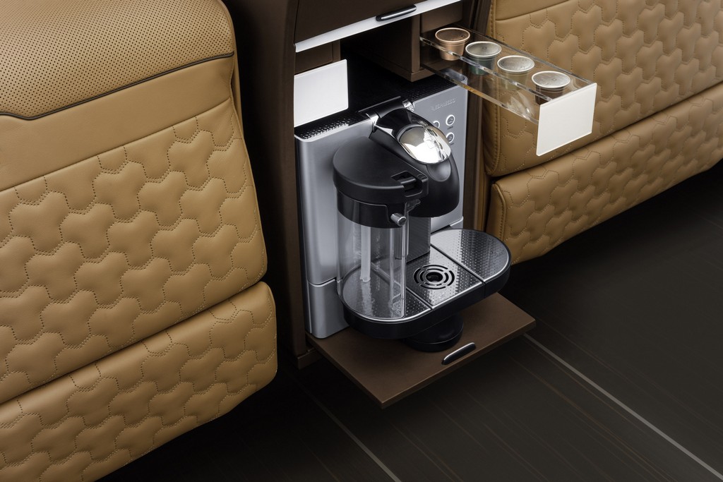 BRABUS MOSTRA O MERCEDES-BENZ SPRINTER “BUSINESS LOUNGE”, foto 10