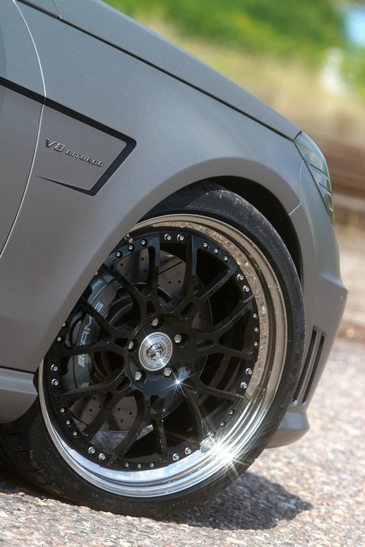 LOEWENSTEIN APRESENTA O PROJETO E-LM63-700 PARA O MERCEDES-BENZ E 63 AMG, foto 9
