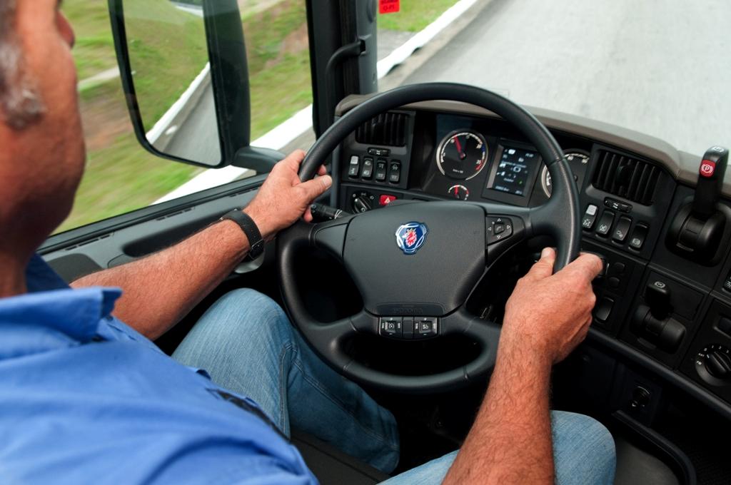 SCANIA DRIVER SUPPORT: INSTRUTOR 100% À DISPOSIÇÃO, foto 1