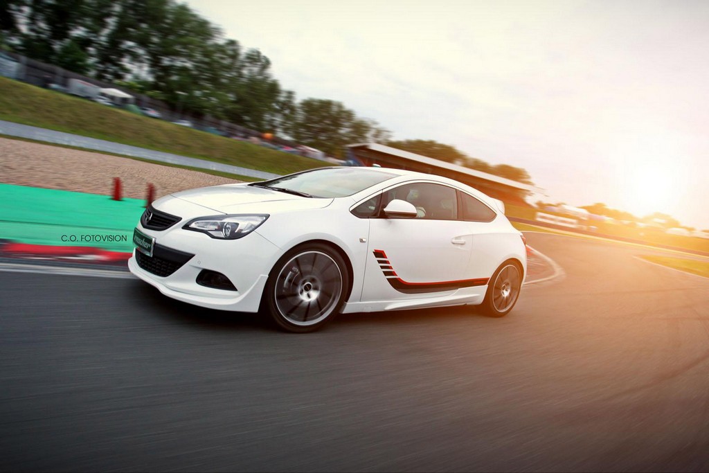 IRMSCHER APRESENTA SEU PROJETO PARA O OPEL ASTRA GTC TURBO, foto 4