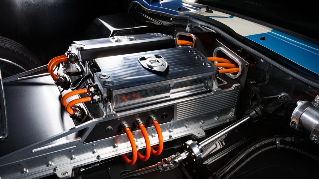 RENOVO COUPE, UM SHELBY DAYTONA ELÉTRICO, foto 4