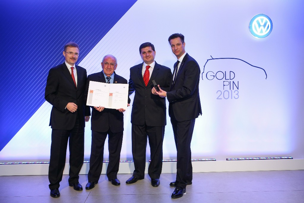 VOLKSWAGEN PREMIA CONCESSIONÁRIAS DE MAIOR DESTAQUE COM “GOLD PIN”, foto 1