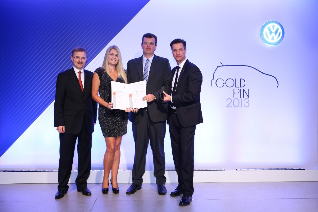 VOLKSWAGEN PREMIA CONCESSIONÁRIAS DE MAIOR DESTAQUE COM “GOLD PIN”, foto 2