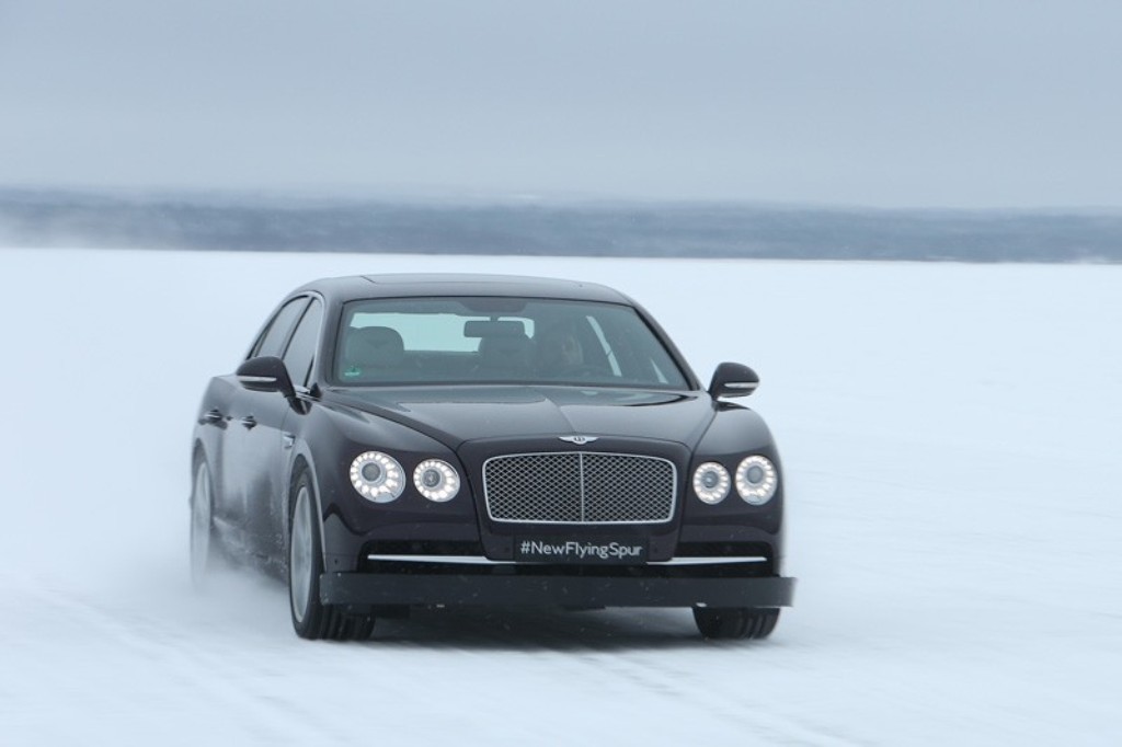BENTLEY TRAZ MAIS UMA EDIÇÃO DO “POWER ON ICE” EM 2014, foto 2