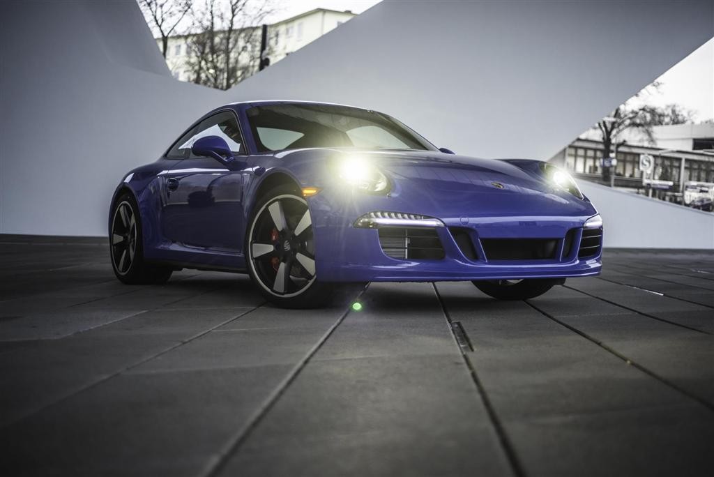 PORSCHE APRESENTA O EXCLUSIVO 911 GTS CLUB COUPE, foto 1