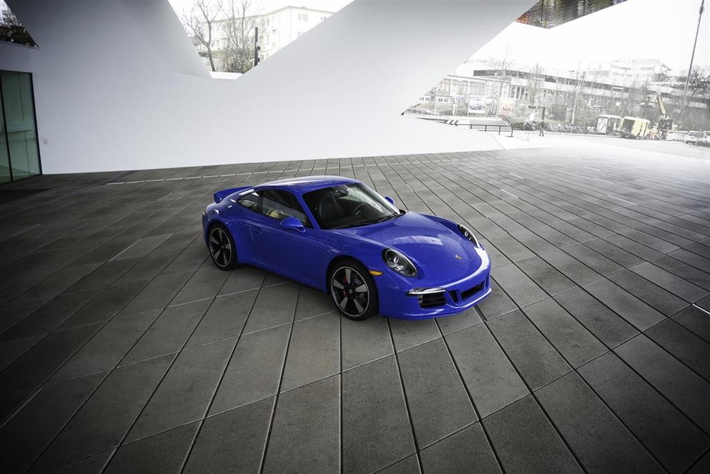 PORSCHE APRESENTA O EXCLUSIVO 911 GTS CLUB COUPE, foto 2