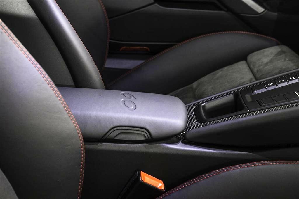 PORSCHE APRESENTA O EXCLUSIVO 911 GTS CLUB COUPE, foto 11