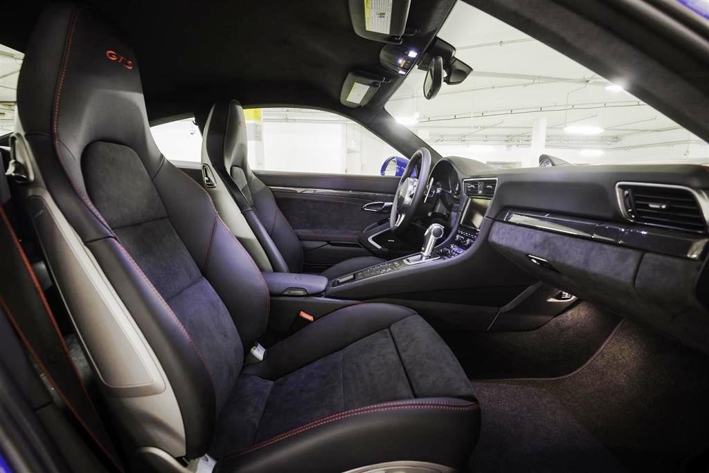 PORSCHE APRESENTA O EXCLUSIVO 911 GTS CLUB COUPE, foto 13