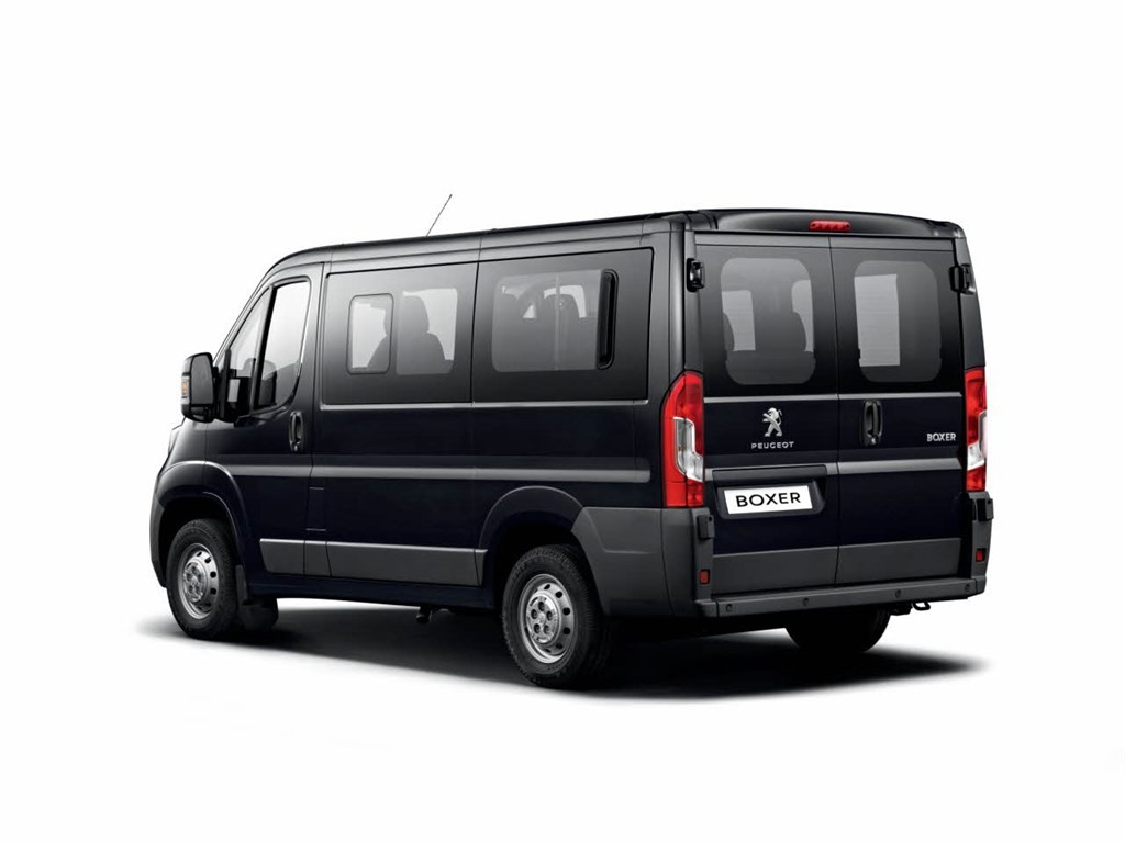 NOVO PEUGEOT BOXER COMBI, DESIGN MODERNO, ROBUSTEZ E DURABILIDADE, foto 2