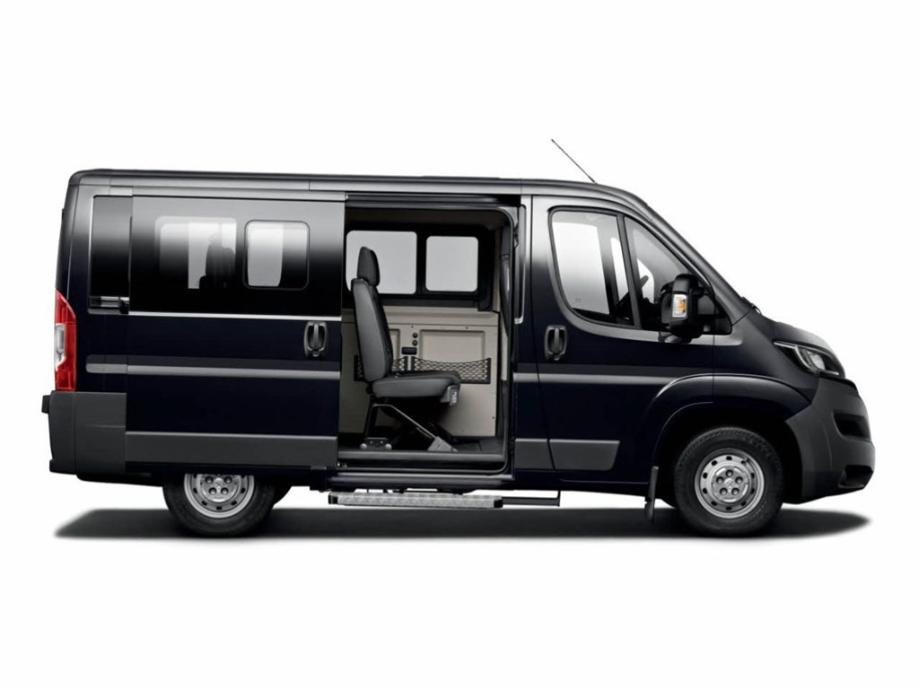 NOVO PEUGEOT BOXER COMBI, DESIGN MODERNO, ROBUSTEZ E DURABILIDADE, foto 3