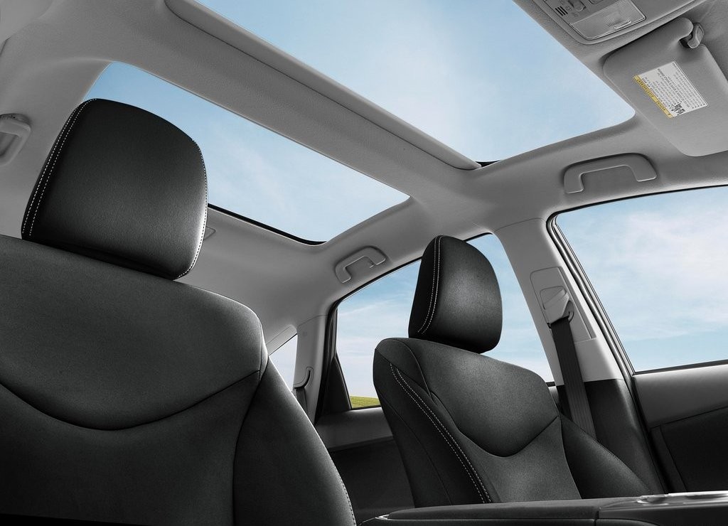 TOYOTA ATUALIZA VISUAL DO PRIUS V, foto 11