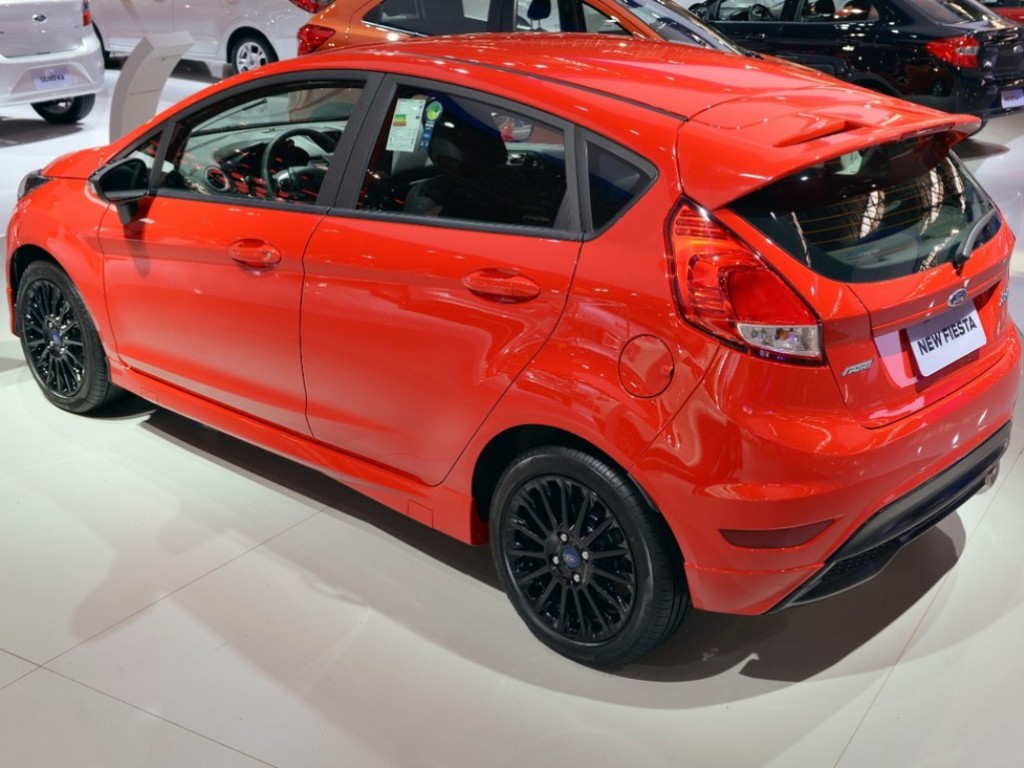 FORD FAZ A PRÉ-ESTREIA DO NEW FIESTA SPORT NO SALÃO DO AUTOMÓVEL, foto 2