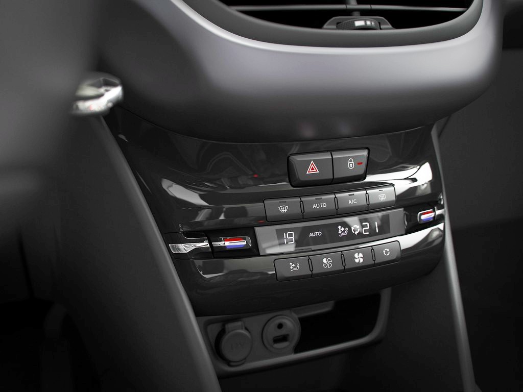 PEUGEOT 208: DESIGN COM ELEGÂNCIA, foto 43